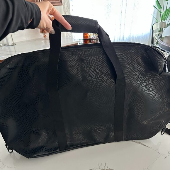Rains Weekender Bag - Picture 1 of 5
